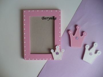 Dřevěné dekorace - růžová s korunkou