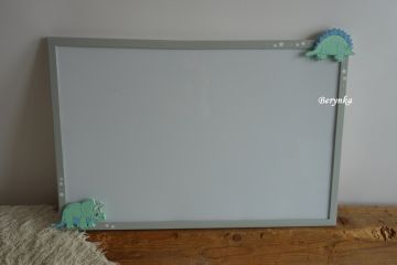 Nástěnka s dinosaury