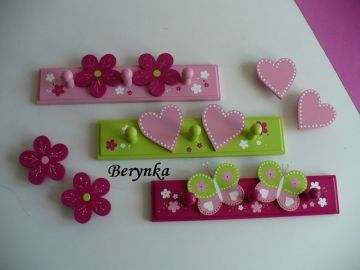 Dětský věšák se srdíčkem