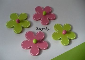 Dětský věšáček kytička
