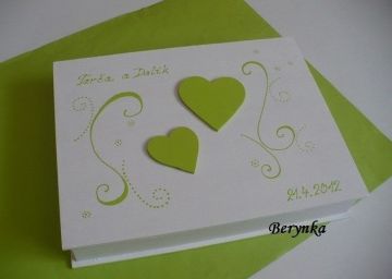 Svatební krabička se srdíčky a spirálkami