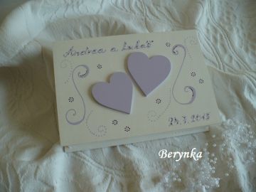 Svatební krabička se srdíčky a spirálkami