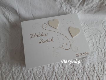 Svatební krabička se srdíčky a spirálkami