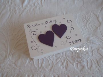Svatební krabička se srdíčky a spirálkami