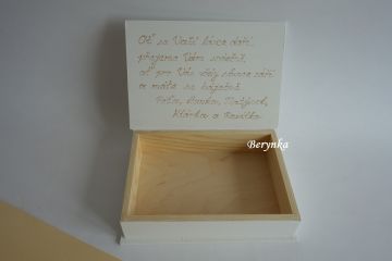 Svatební krabička se srdíčky a spirálkami