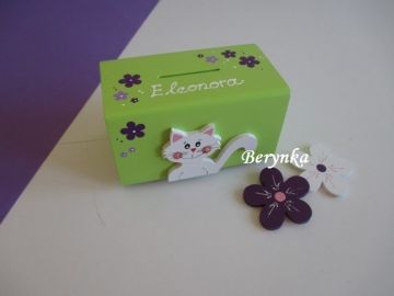 Dřevěná pokladnička s kočičkou