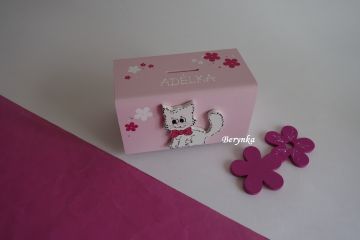 Dřevěná pokladnička s kočičkou