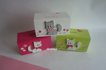 Dřevěná pokladnička s kočičkou