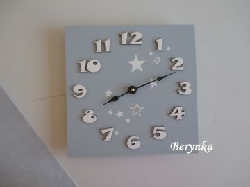 Hodiny s hvězdičkami - kulaté/čtvercové
