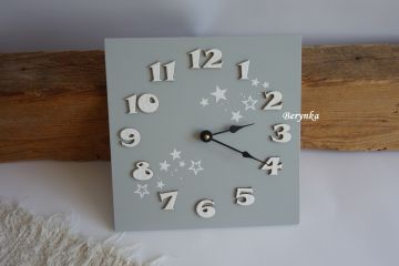 Hodiny s hvězdičkami - kulaté/čtvercové