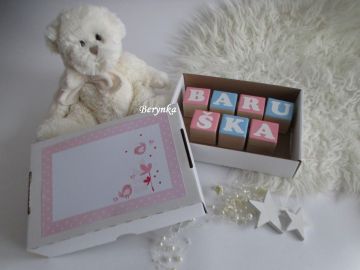 Dřevěné kostičky růžovo-modré