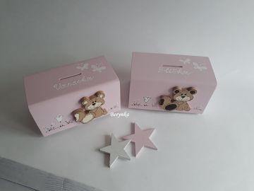 Dřevěná pokladnička s medvídkem