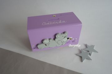 Dřevěná pokladnička s medvídkem