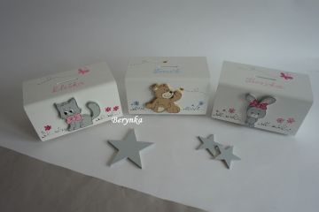 Dřevěná pokladnička s medvídkem