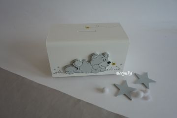 Dřevěná pokladnička s medvídkem