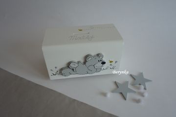 Dřevěná pokladnička s medvídkem