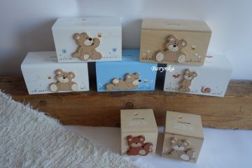 Dřevěná pokladnička s medvídkem