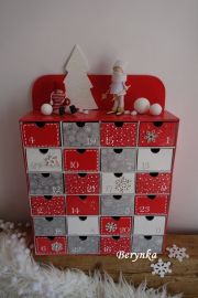 Adventní kalendář červeno-stříbrný s panáčky