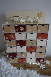 Adventní kalendář krémovo-hnědý s vláčkem