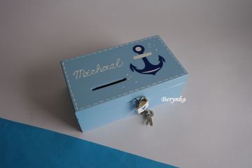 Dřevěná pokladnička s kotvou