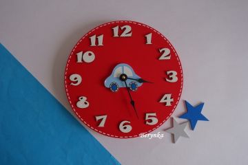 Dřevěné dekorace - červeno-modrá s dopravními prostředky