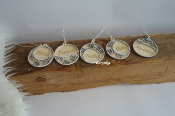 Dřevěné vánoční ozdoby se jménem