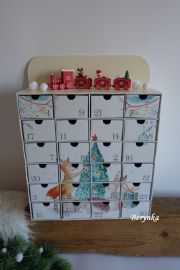 Adventní kalendář s vyřezaným jménem a lesními zvířátky *3 motivy*