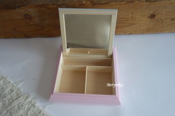 Toaletka s kytičkou