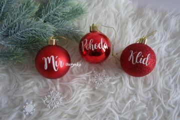 Vánoční baňky s textem na přání - červené