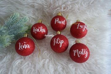 Vánoční baňky s textem na přání - červené
