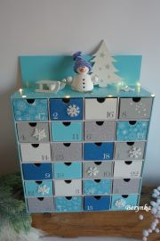 Adventní kalendář tyrkysový se sněhulákem