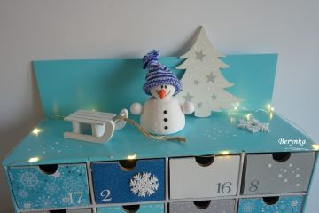 Adventní kalendář tyrkysový se sněhulákem