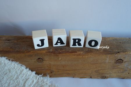 Dřevěné kostičky bílé s černými písmenky