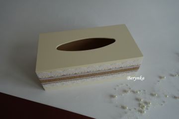 Krabička na kapesníky - s krajkou