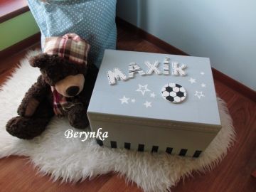 Dřevěná bedýnka na hračky pro kluky