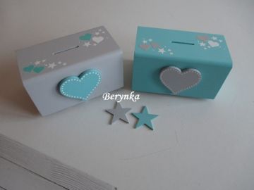 Dřevěná pokladnička se srdíčkem