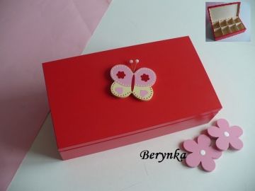 Šperkovnice s motýlkem