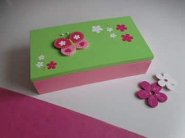 Šperkovnice s motýlkem