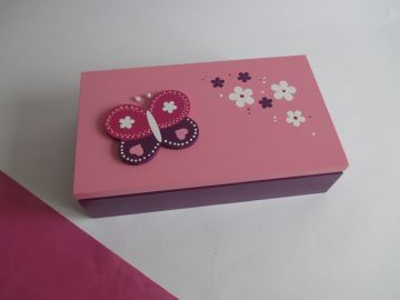 Šperkovnice s motýlkem