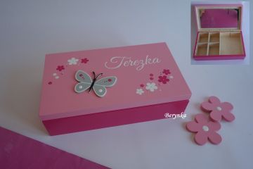 Šperkovnice s motýlkem
