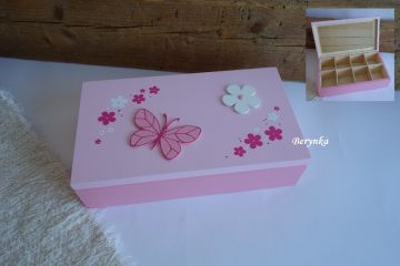 Šperkovnice s motýlkem