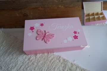 Šperkovnice s motýlkem