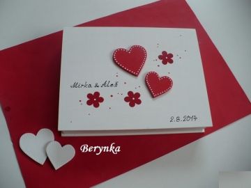 Svatební krabička se srdíčky a kytičkami