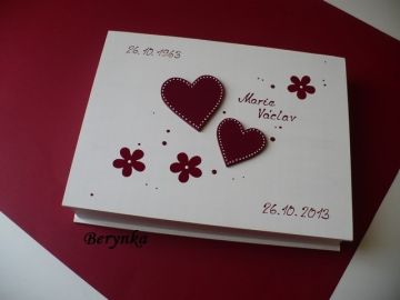 Svatební krabička se srdíčky a kytičkami