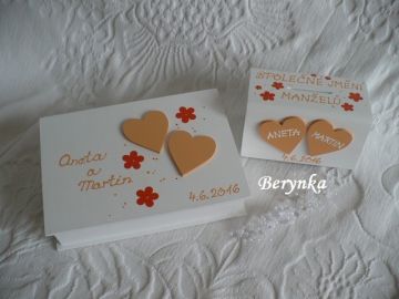 Svatební krabička se srdíčky a kytičkami