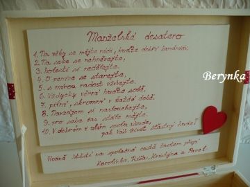 Svatební bedýnka puntíkatá - s monogramem a srdíčky