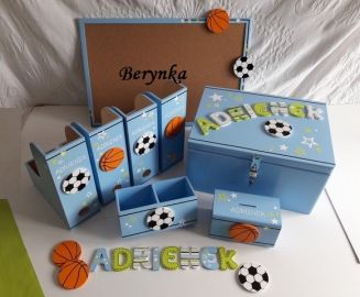 Dřevěné dekorace - fotbalový a basketbalový míč