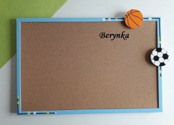 Dřevěné dekorace - fotbalový a basketbalový míč