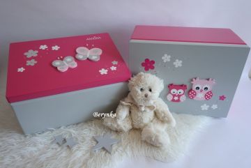 Dřevěná vzpomínková bedýnka s motýlky