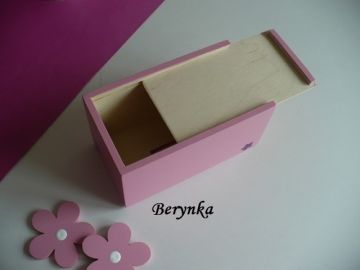 Dřevěná pokladnička s mašinkou